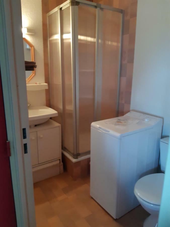 98 Rue Du Loch Apartment Gruissan Bagian luar foto